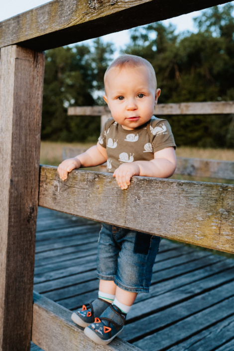 AnnemarieJaeger_Familienfotos am See im Sonnenuntergang_68